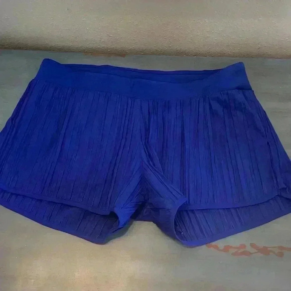 ADIDAS Climalite Women’s Running Shorts - Picture 3 of 7